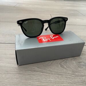 NWT Rayban Hawkeye Black Sunglasses